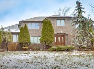 6 Neva Ct, Suffern, NY 10901