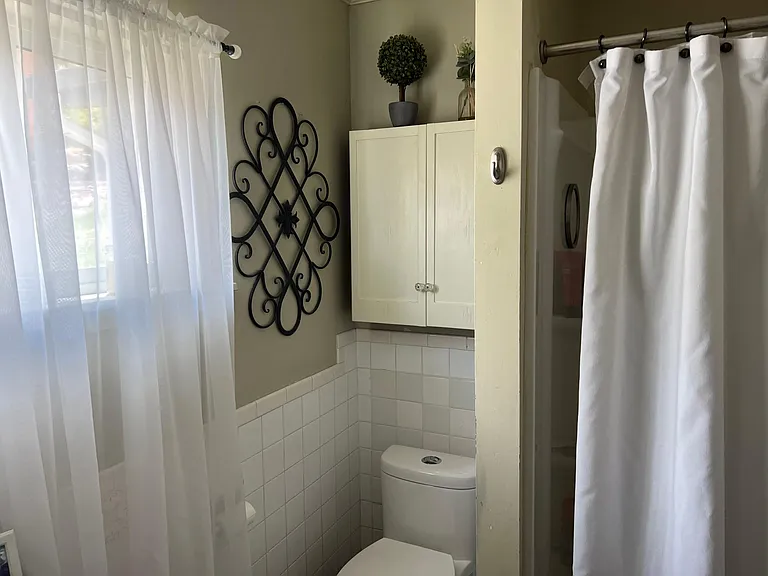 8 Garnet Ave — Photo 26