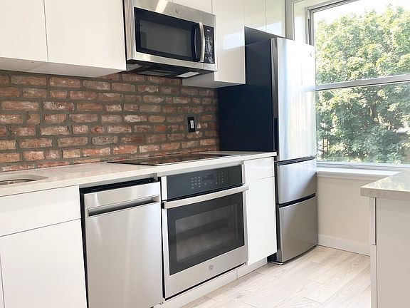 5th image of 108 Dean St #3