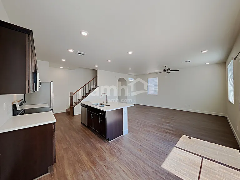 1613 Viaggio Ave — Photo 5