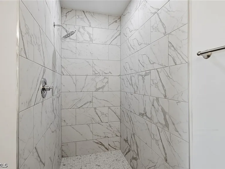 1406 Ford Cir — Photo 24