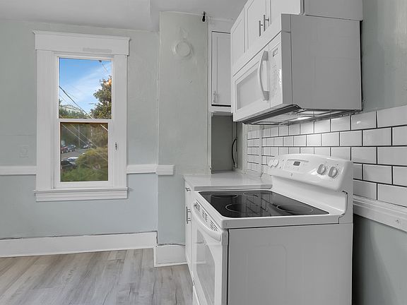 4th image of 1522 Taylor Ave N APT C