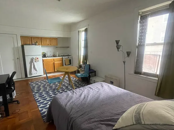 2100 Beekman Place image 1 of 3