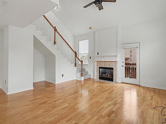 5th image of 813 Davis Rd