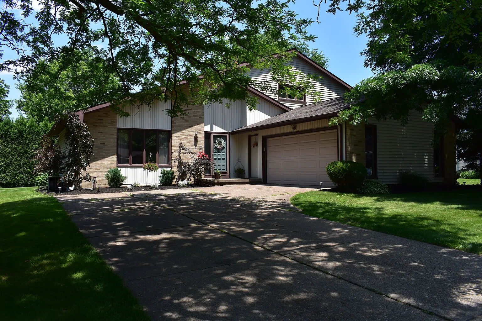1222 Mission Dr photo 1
