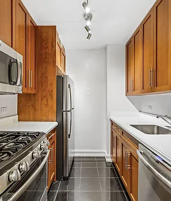 Rented by (Legacy) Elegran | media 9