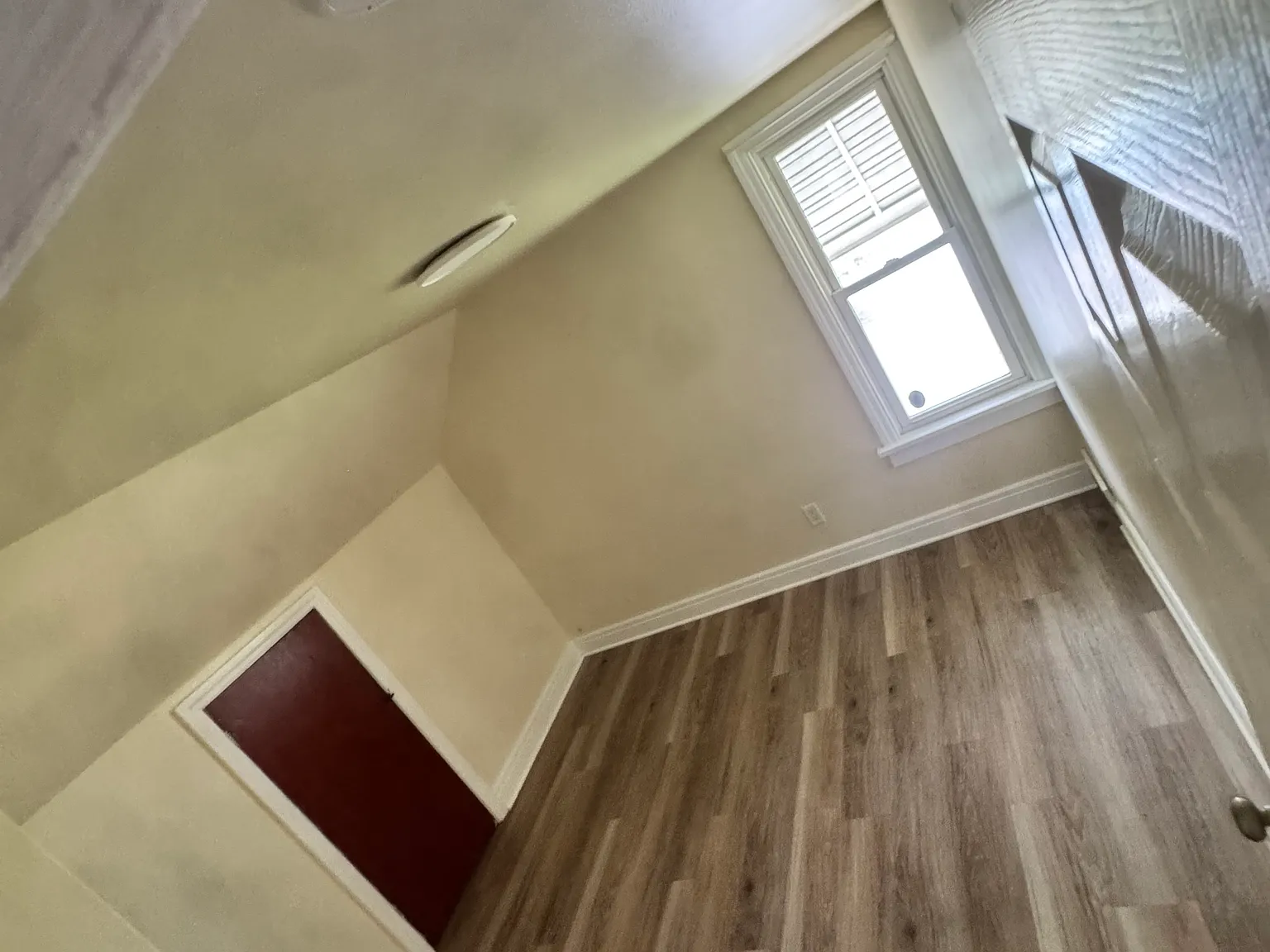 2 bed, 1000 sqft, $1,500 — Photo 2