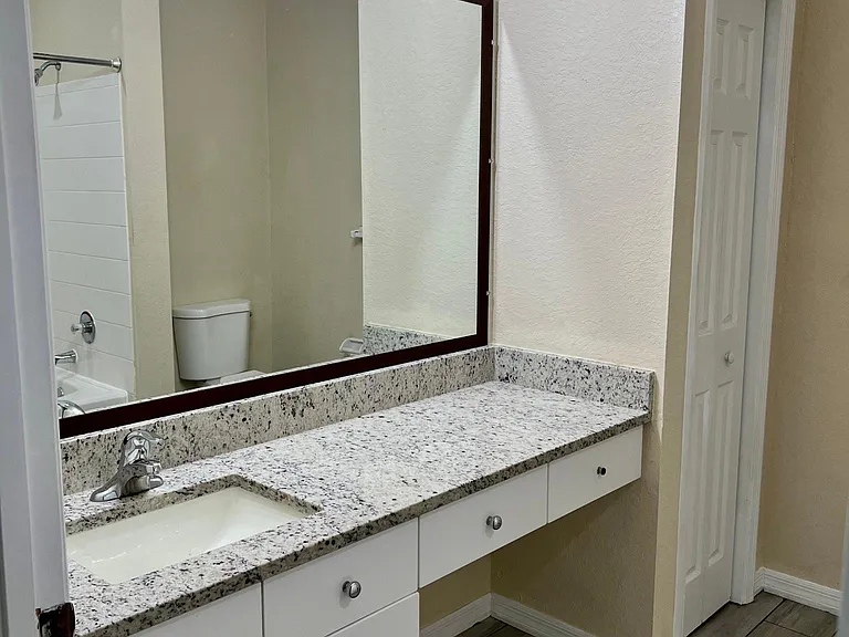 18001 Richmond Place Dr #115 — Photo 10