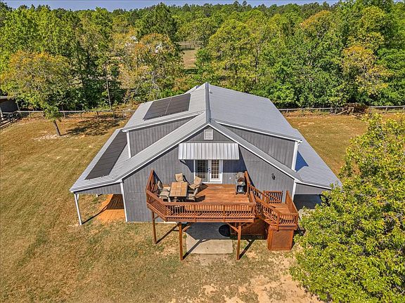 2nd image of 2046 Tallyho Dr
