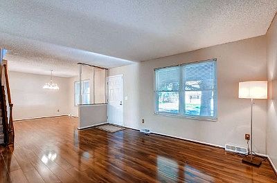 5th image of 10113 W Caley Ave