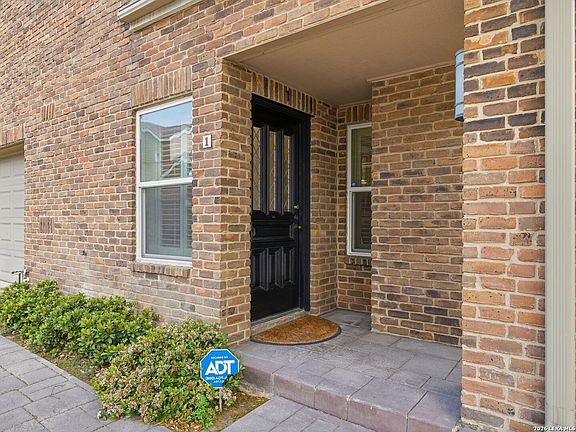 3rd image of 8103 N NEW BRAUNFELS AVE #1