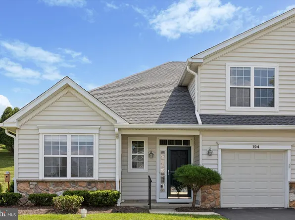 124 Haslan Ln, Coatesville, PA 19320