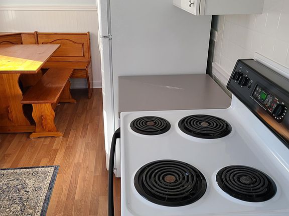 2nd image of 706 Yorkshire St