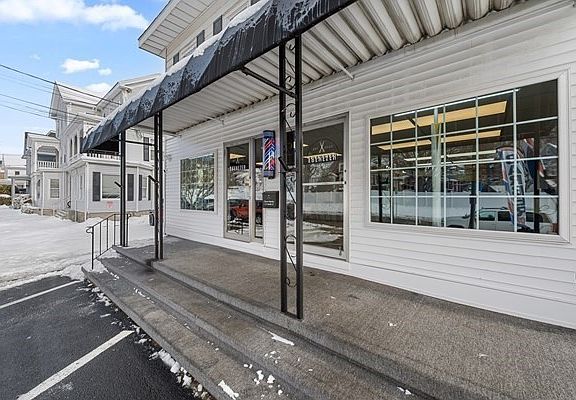 5th image of 140 Hamilton St