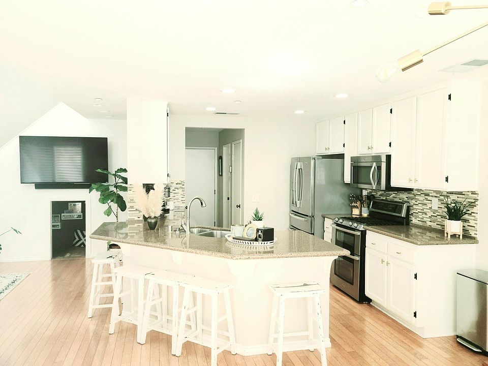1st image of 1732 Creekside Ln