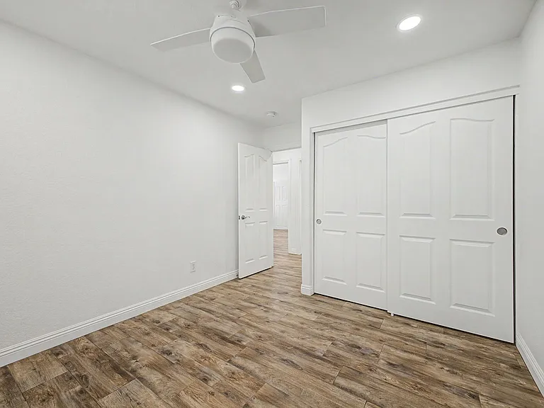 6919 E Lakeview Ave — Photo 26