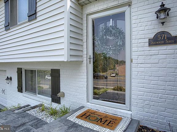 5th image of 571 Dartmouth St