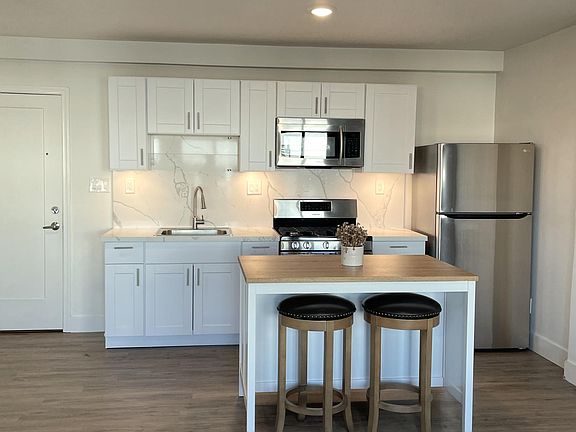 2nd image of 3852 4th Ave Unit 4