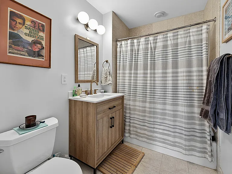 1723 Washington St #302 — Photo 14