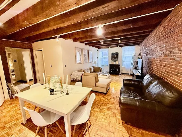 3 bed, 1.5 bath, 1155 sqft, $5,000 — Photo 4