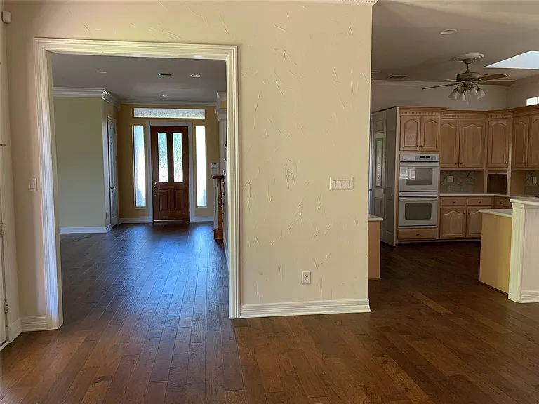 17906 Old Preston Ct — Photo 9