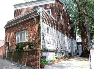 6820 Jay Ave, Maspeth, NY