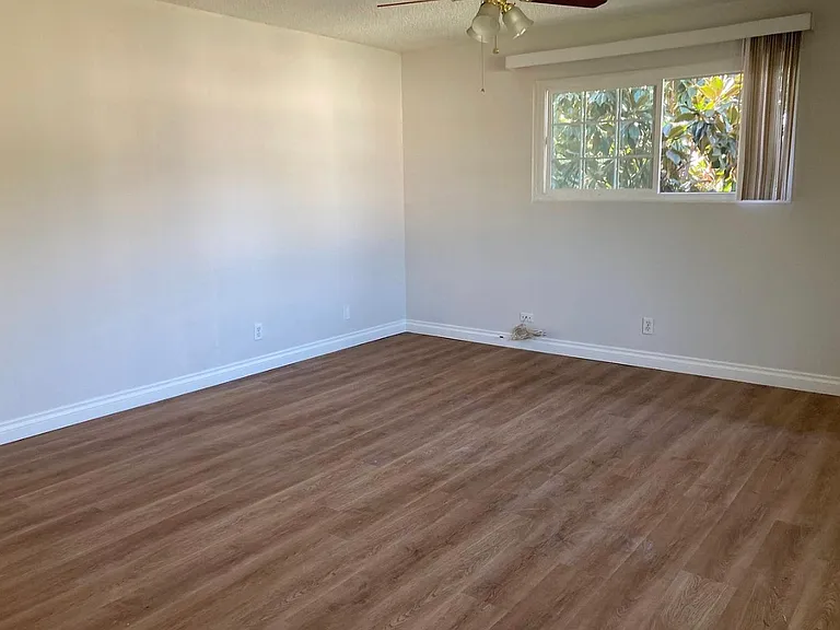 9473 Mills Ave #3 — Photo 8
