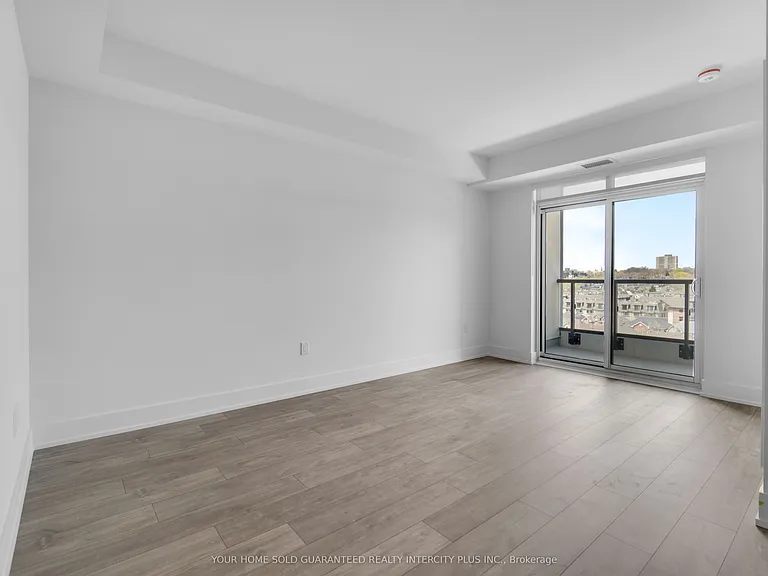 858 Dupont St #717 — Photo 12