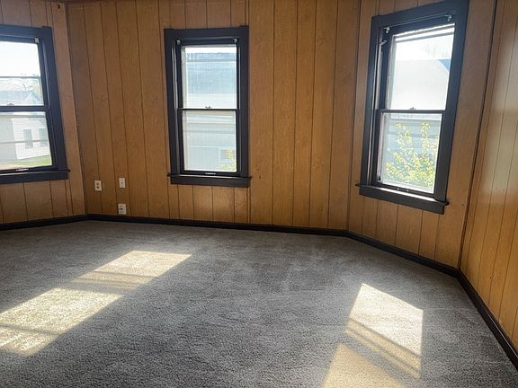 3rd image of 3621 Sackett Ave #Up