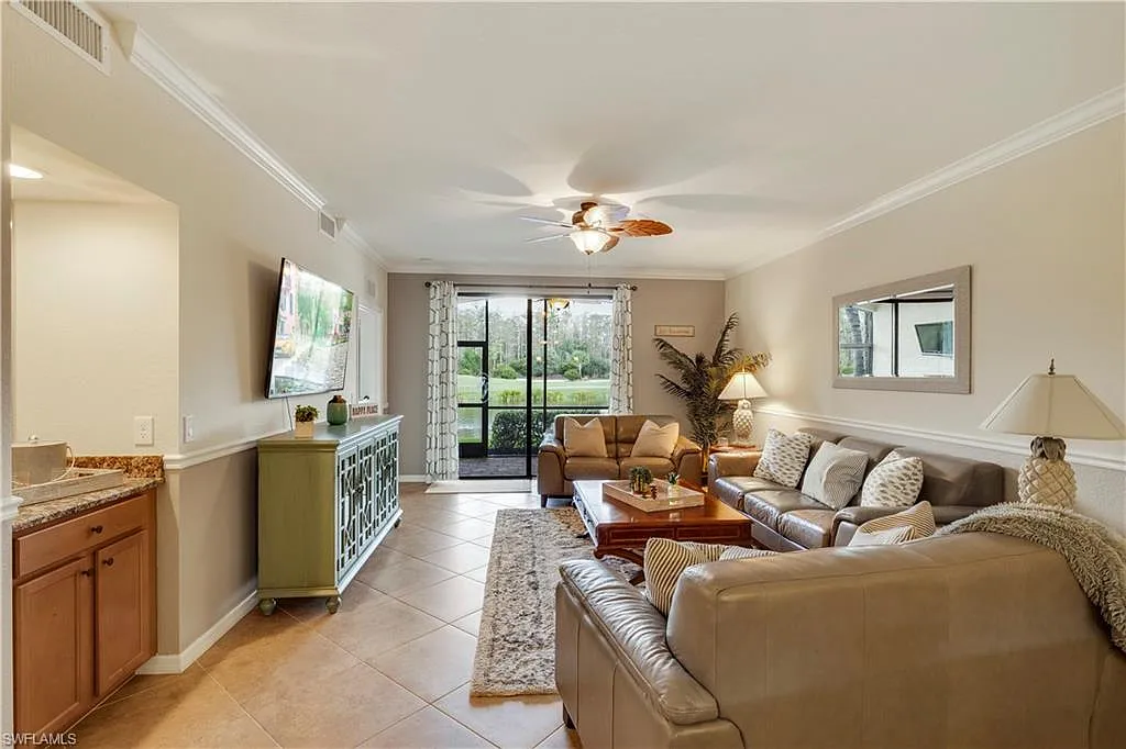 2 bed, 2.0 bath, 1355 sqft, $8,500 — Photo 4
