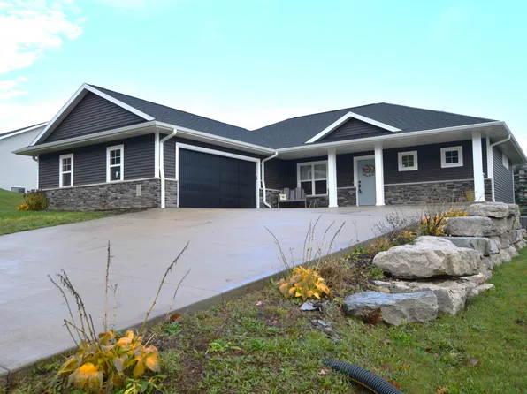 5453 North Ave, Denmark, WI 54208
