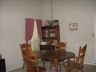 2nd image of 413 Yaupon Dr