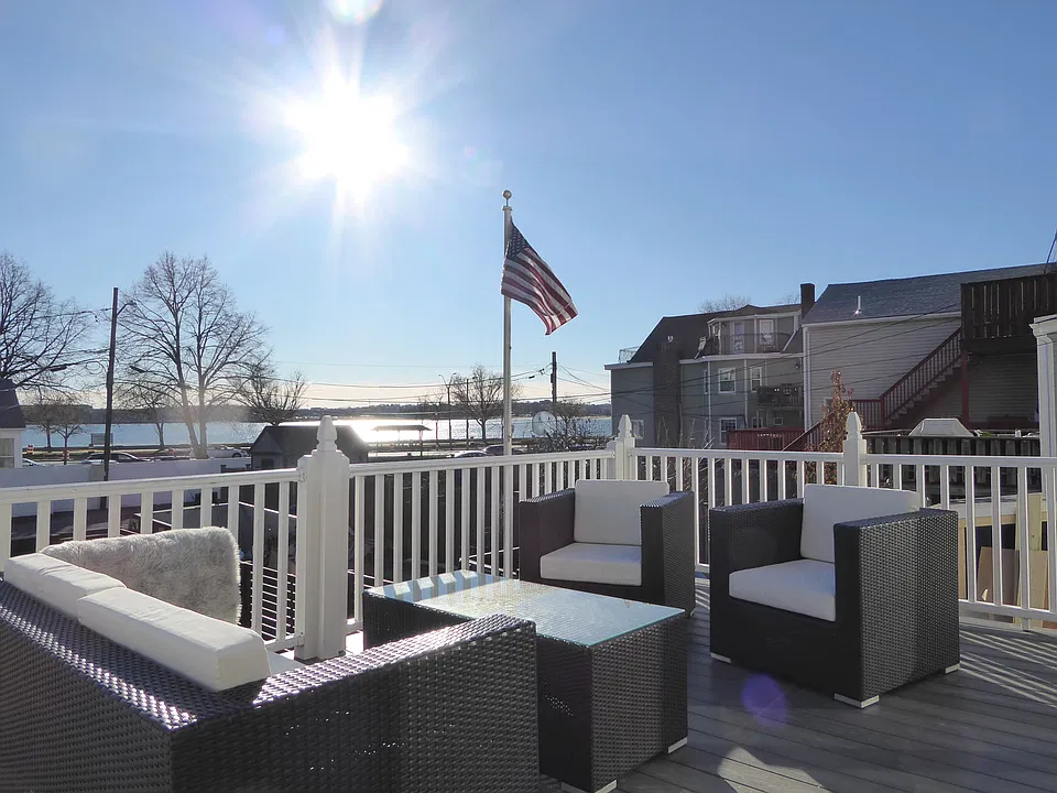 39 Marine Rd