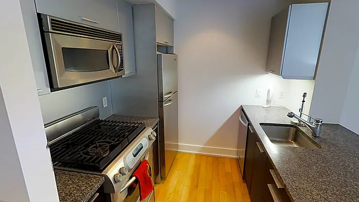 Rented by HighRiseNY | media 18