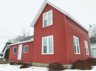 512 Baker Ave, Decorah, IA 52101