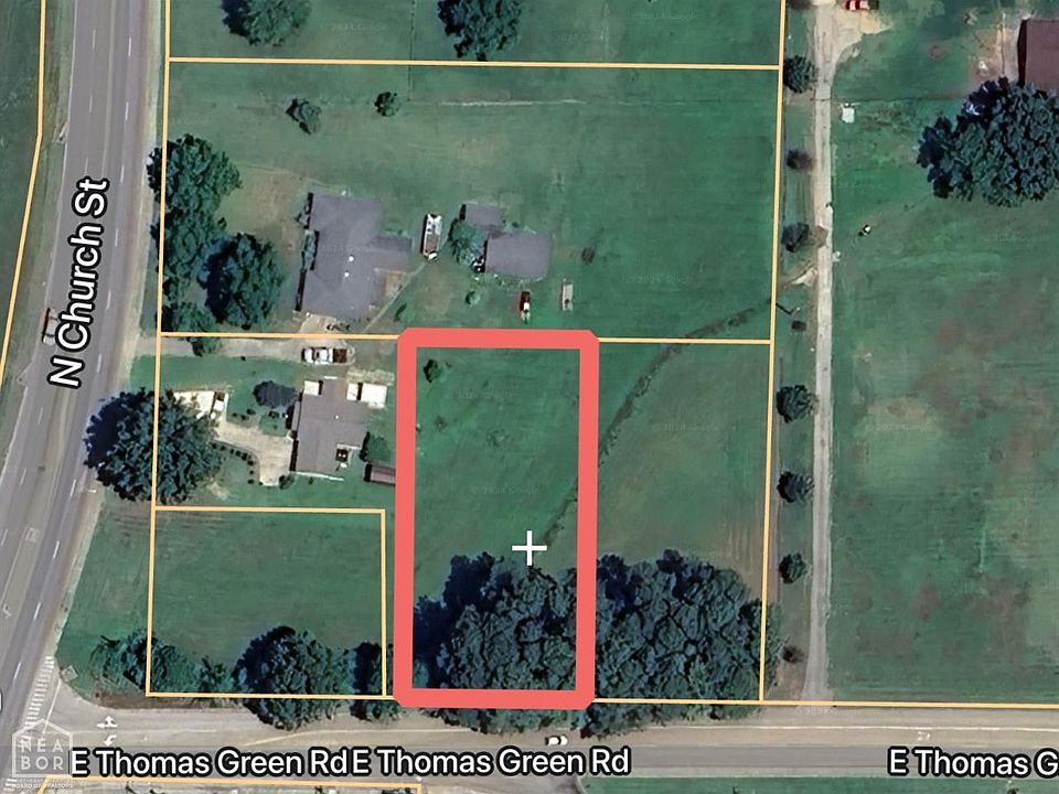 2nd image of 4 E Thomas Green Rd
