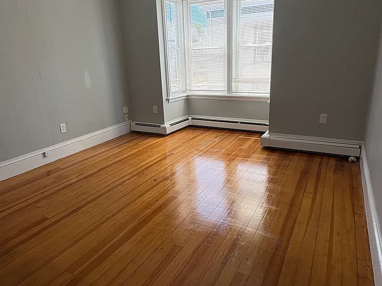 93 Prospect St #2L — Photo 5