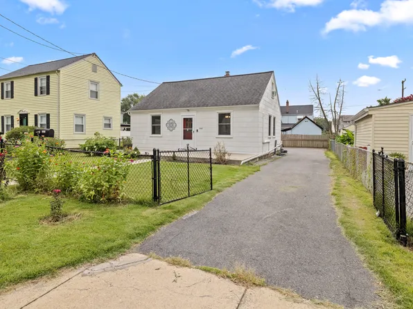 2021 Ravenswood St, Hyattsville, MD 20782