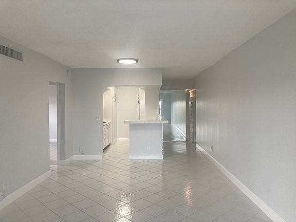 2nd image of 1407 NE 56th St Unit 4