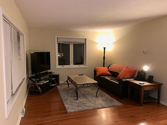 2nd image of 109 East Ave