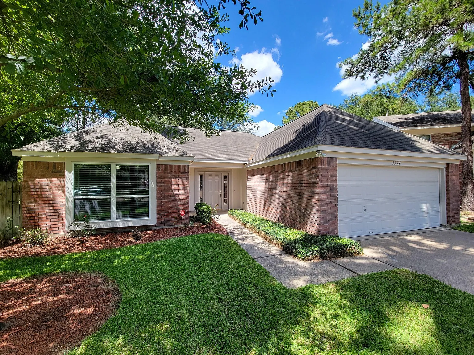 3 bed, 2.0 bath, 1705 sqft, $2,200 — Photo 1