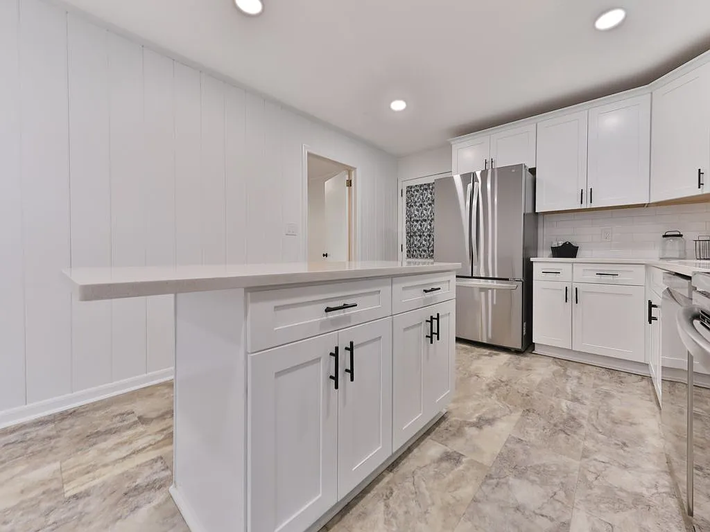 4 bed, 3.0 bath, 3000 sqft, $2,550 — Photo 4