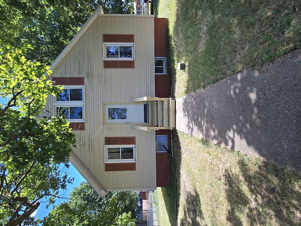 2nd image of 605 W North St