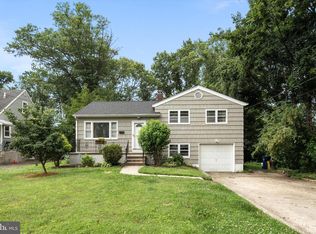 55 Gedney Rd, Lawrence Township, NJ 08648