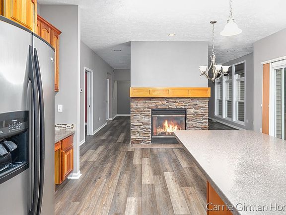 4th image of 4211 Trail East Dr NE