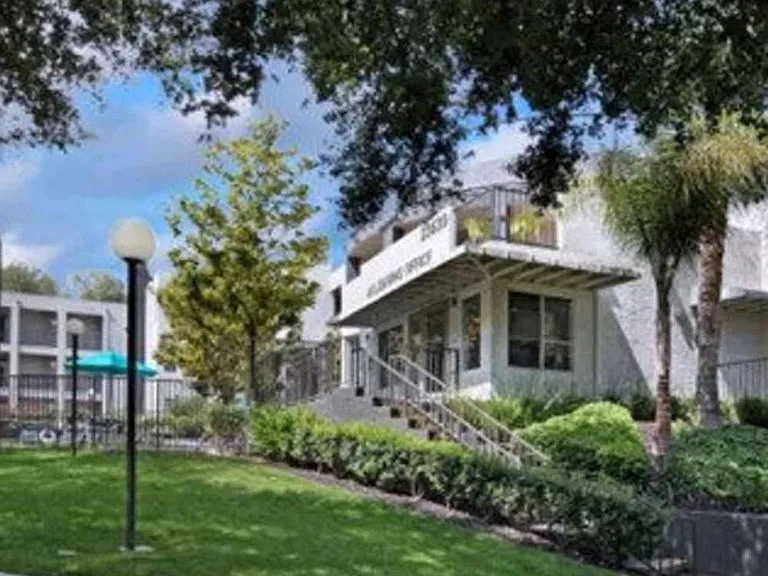 Canyon Crest — Photo 30