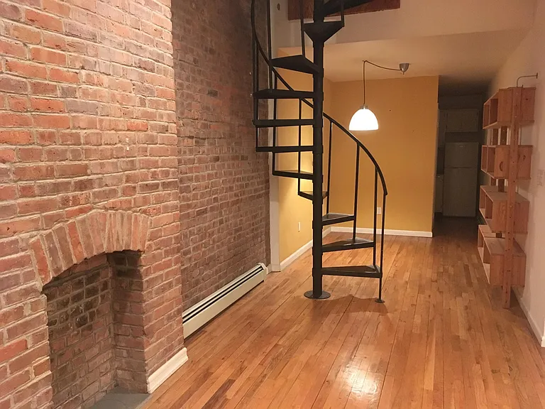 214 9th St #2B — Photo 37