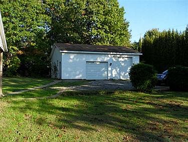 5th image of 127 Ross Ln