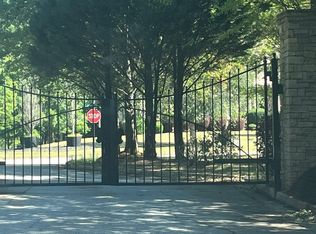 5290 Serenity Ln, Atlanta, GA 30349