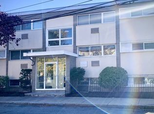 7 Spruce St APT 8, Waltham, MA 02453
